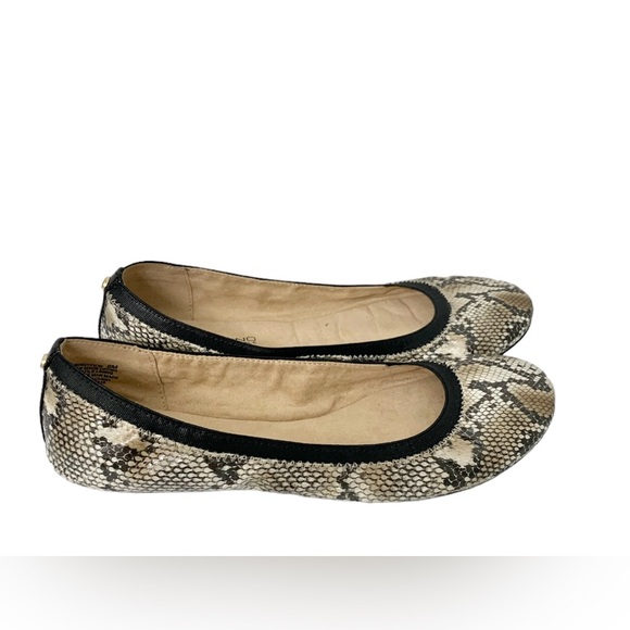 Bandolino Shoes - Bandolino Snakeskin Python Stretch Ballet Flats Size 8 Classic Office